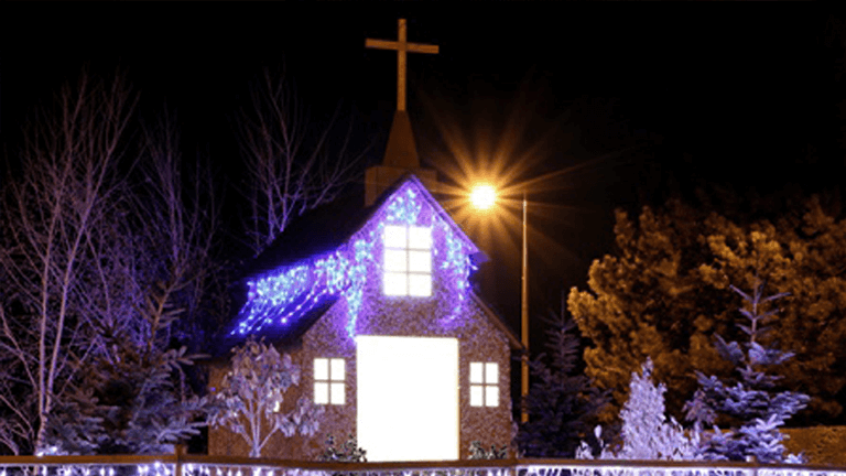 How Solar Power Christmas Lights Work
